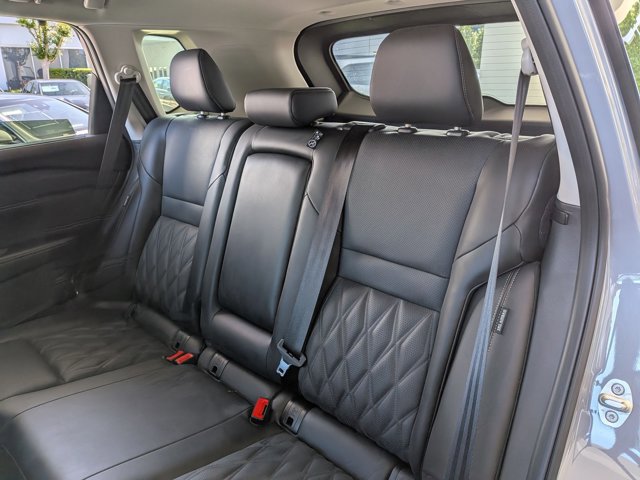 Used 2025 Nissan Rogue Platinum w/ Tech Package image 17