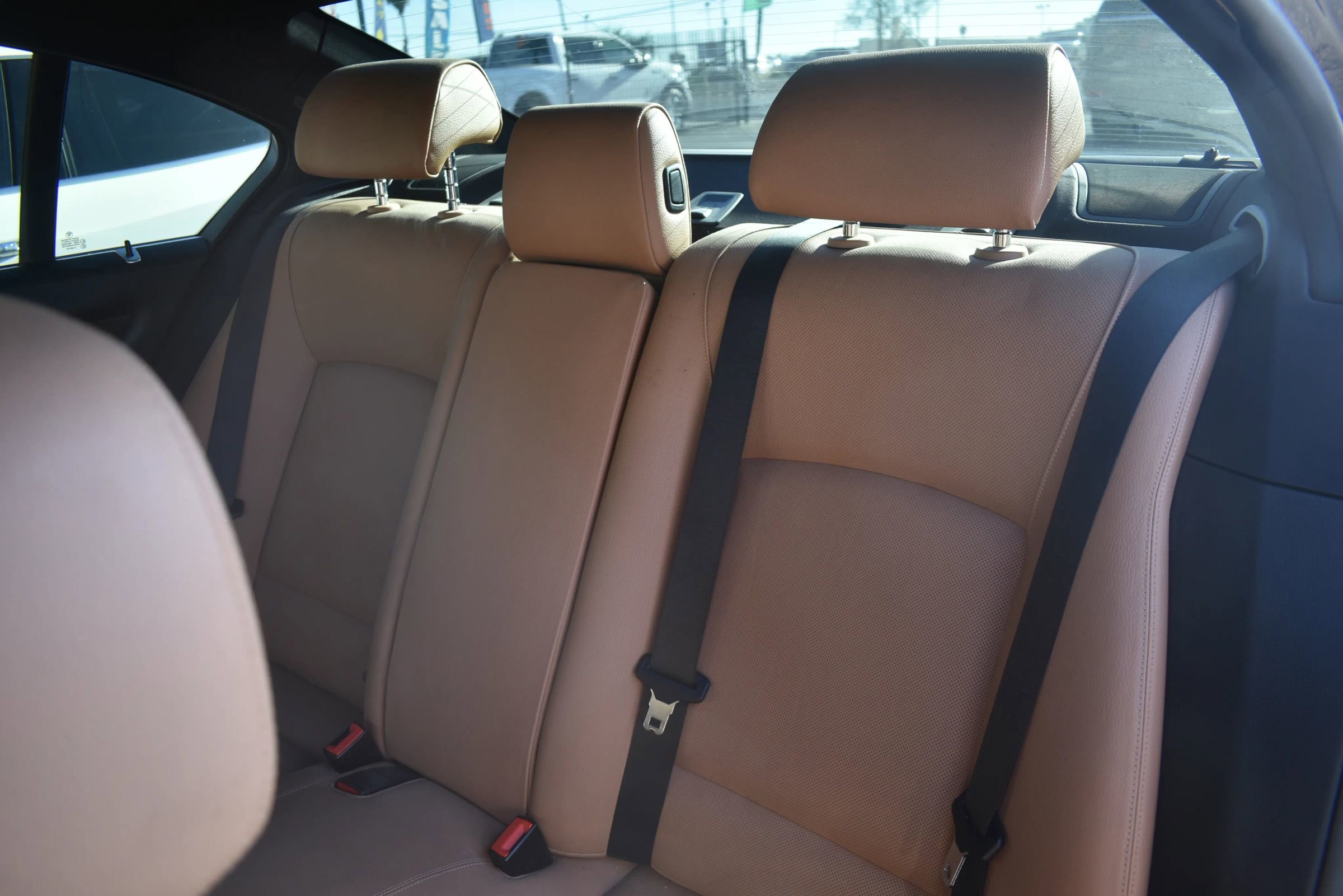 Used 2015 BMW 740i image 11