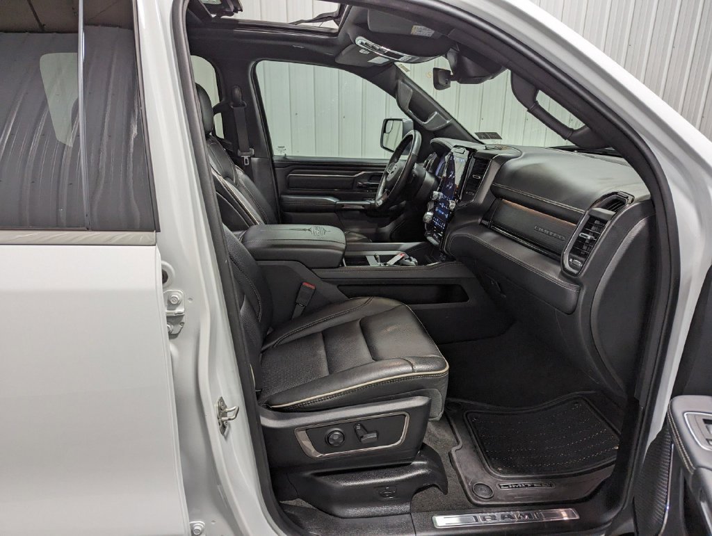 Used 2024 RAM 1500 Limited w/ Body Color Bumper Group AWD/4WD image 32