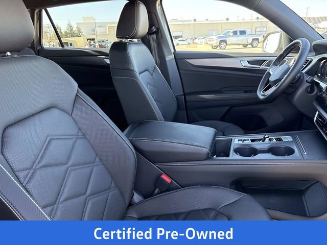 Certified 2025 Volkswagen Atlas Cross Sport SE FWD image 17