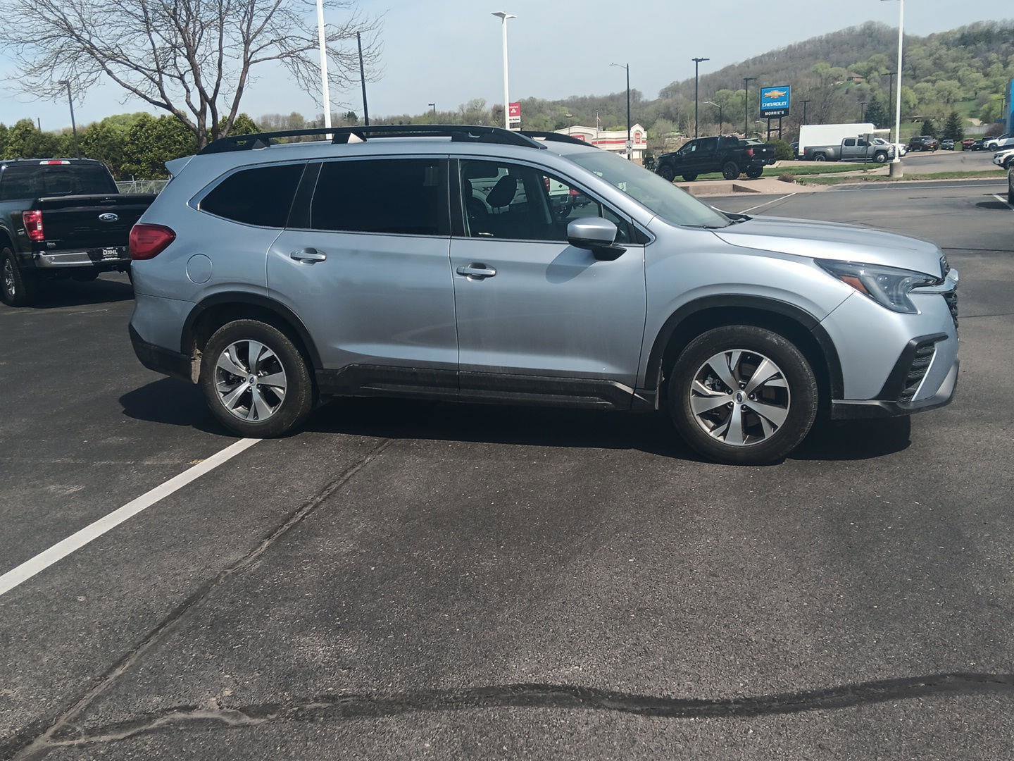 Used 2024 Subaru Ascent Premium w/ Convenience Package AWD/4WD image 2