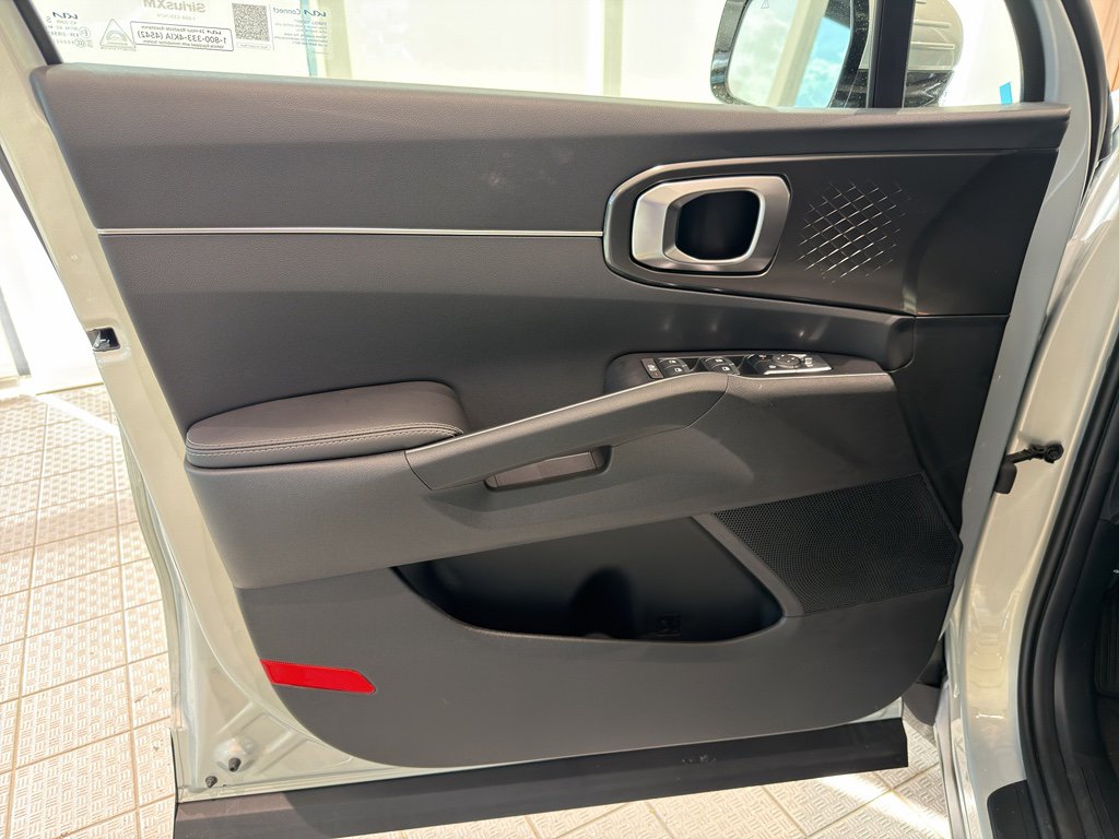 New 2026 Kia Sorento S image 13