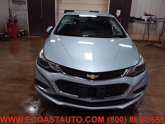 Used 2017 Chevrolet Cruze LT w/ Convenience Package FWD image 7