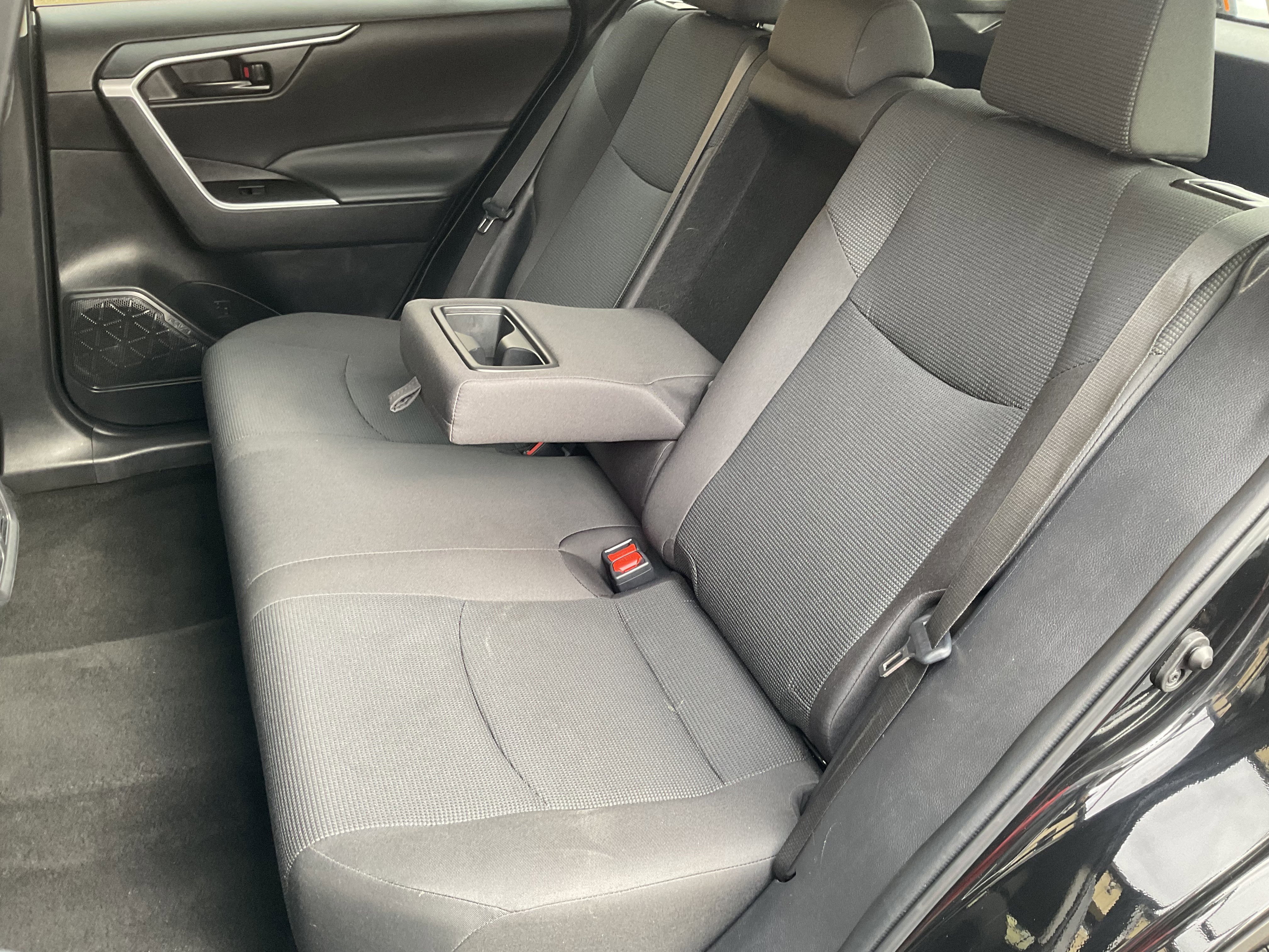 Used 2024 Toyota RAV4 LE image 34