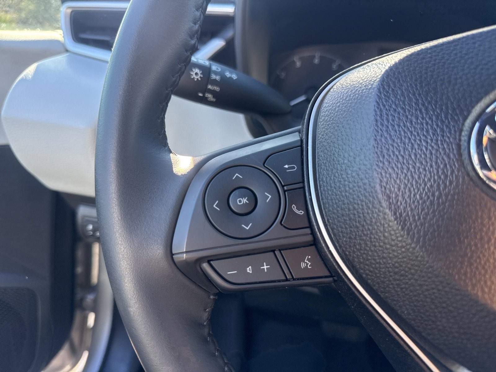 Certified 2025 Toyota Corolla SE image 10