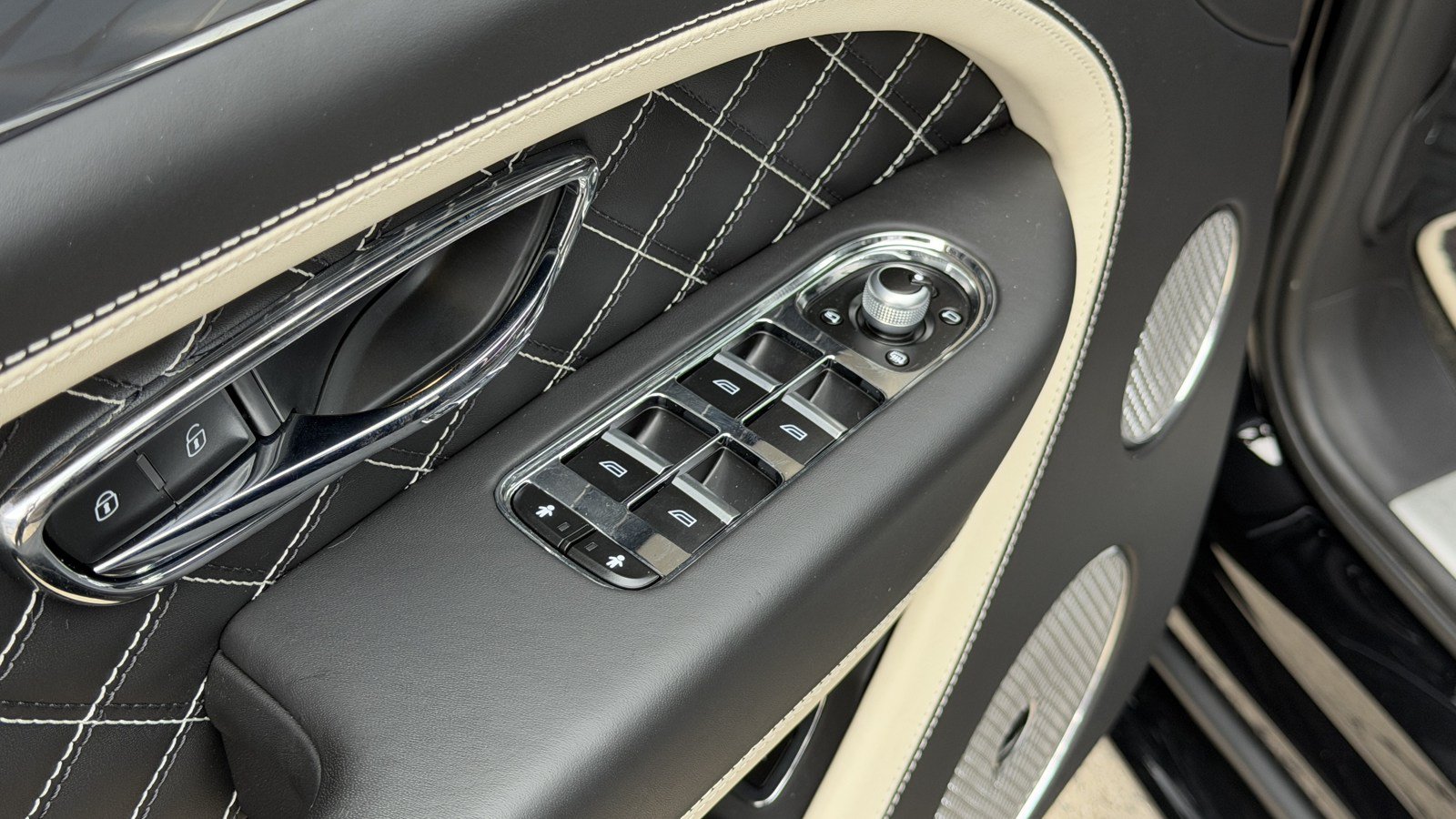 Certified 2022 Bentley Bentayga Speed AWD/4WD image 13