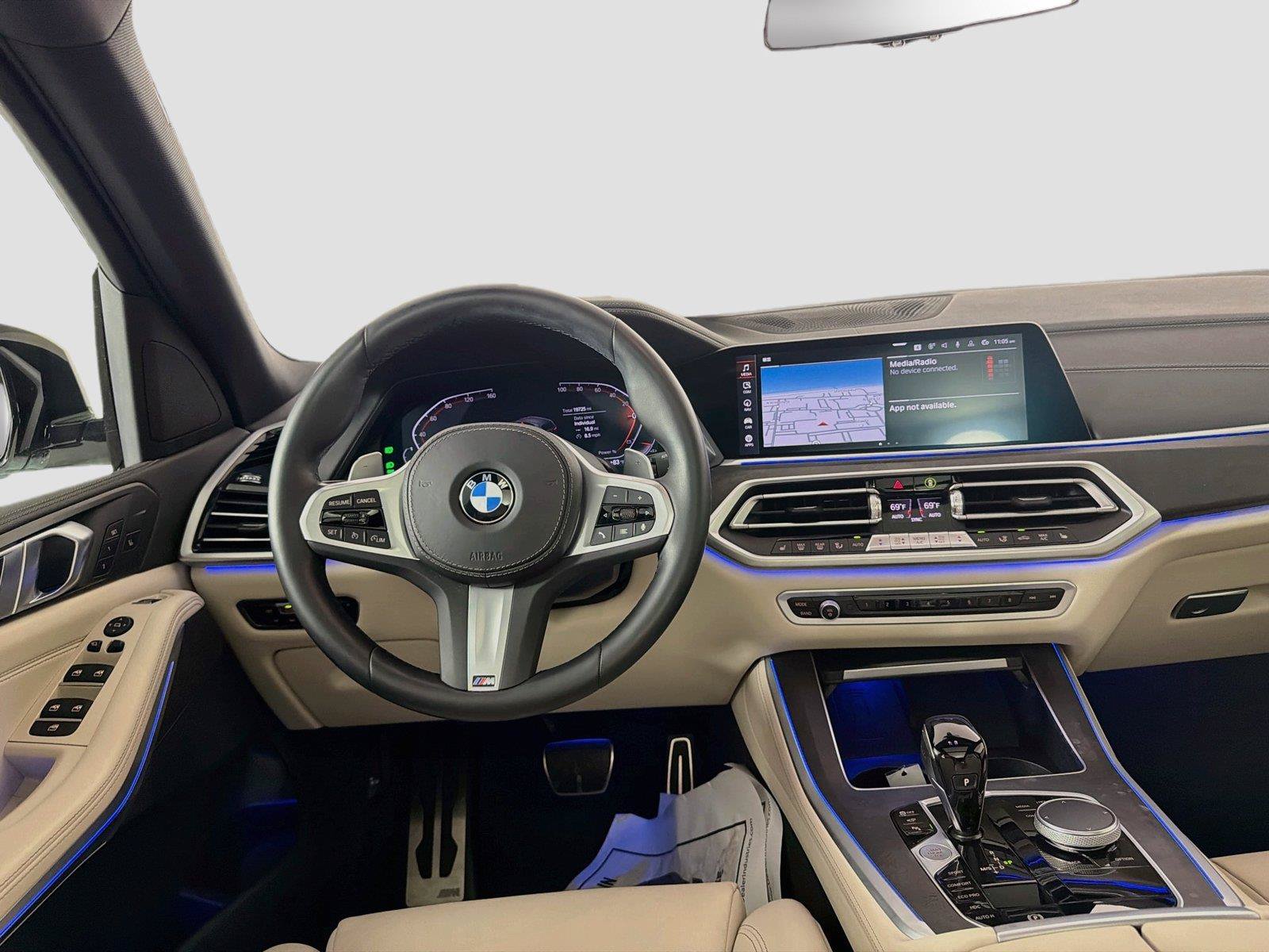 Used 2022 BMW X5 xDrive40i w/ M Sport Package AWD/4WD image 22