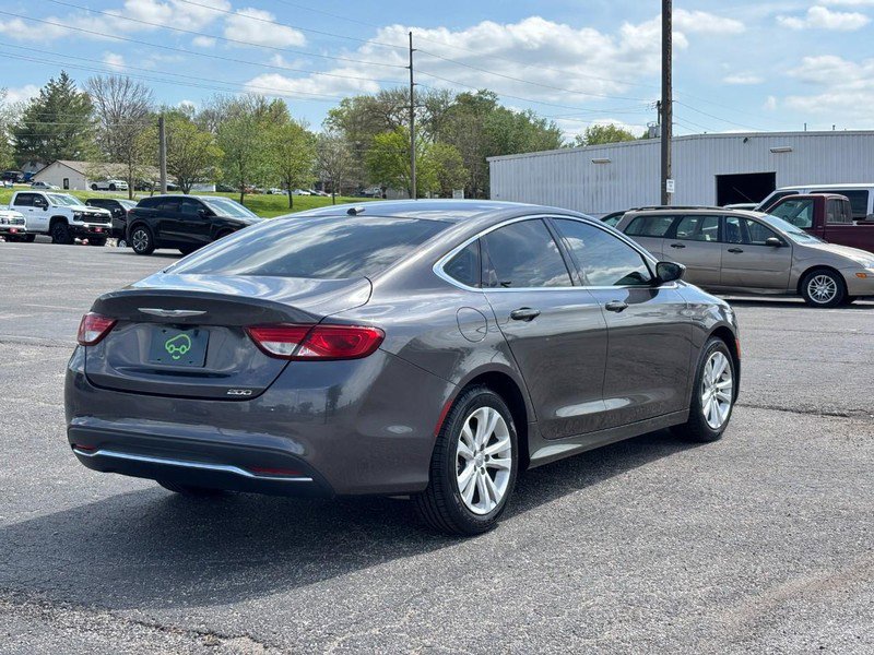 Used 2016 Chrysler 200 Limited w/ Convenience Group image 5