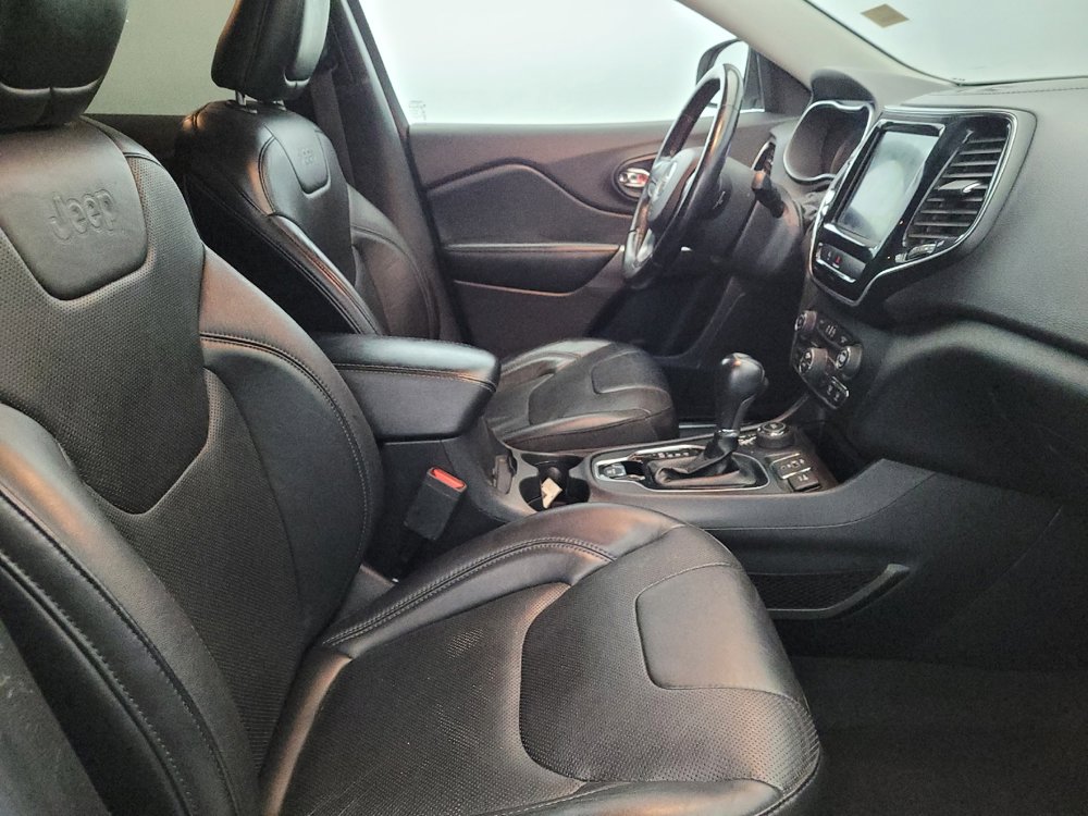 Used 2020 Jeep Cherokee Limited image 21