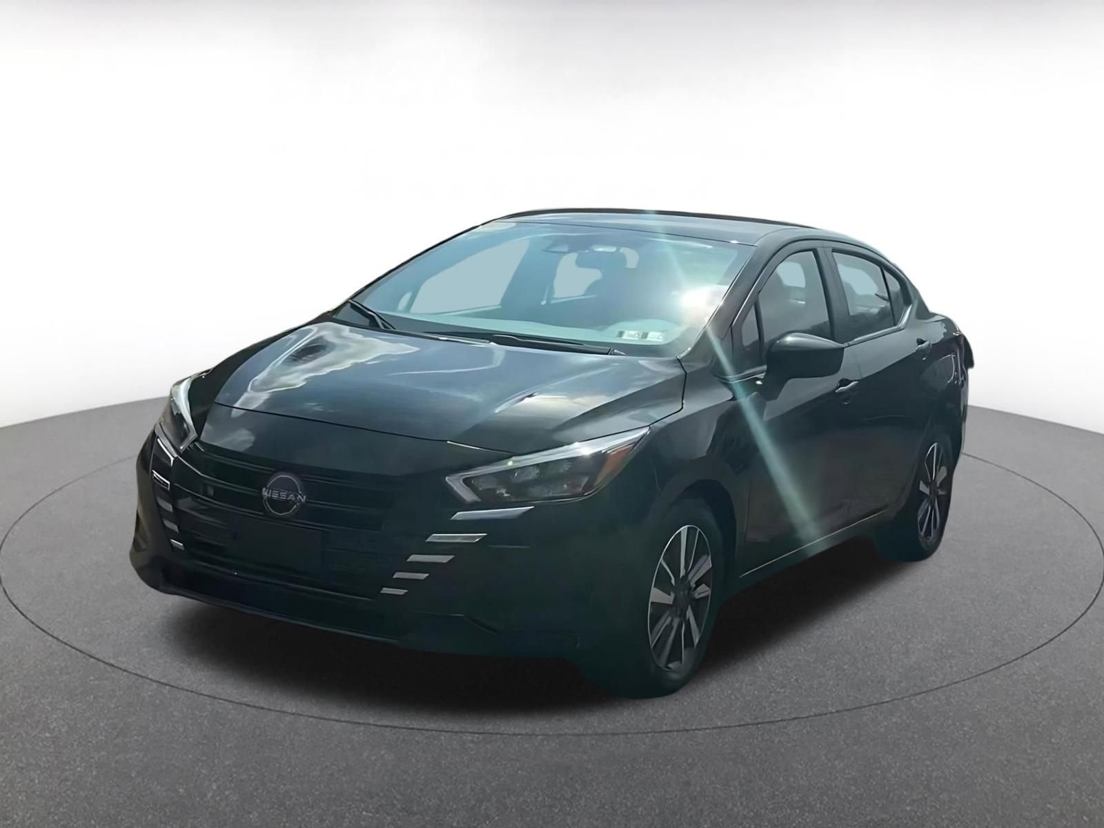 Used 2025 Nissan Versa SV FWD image 7
