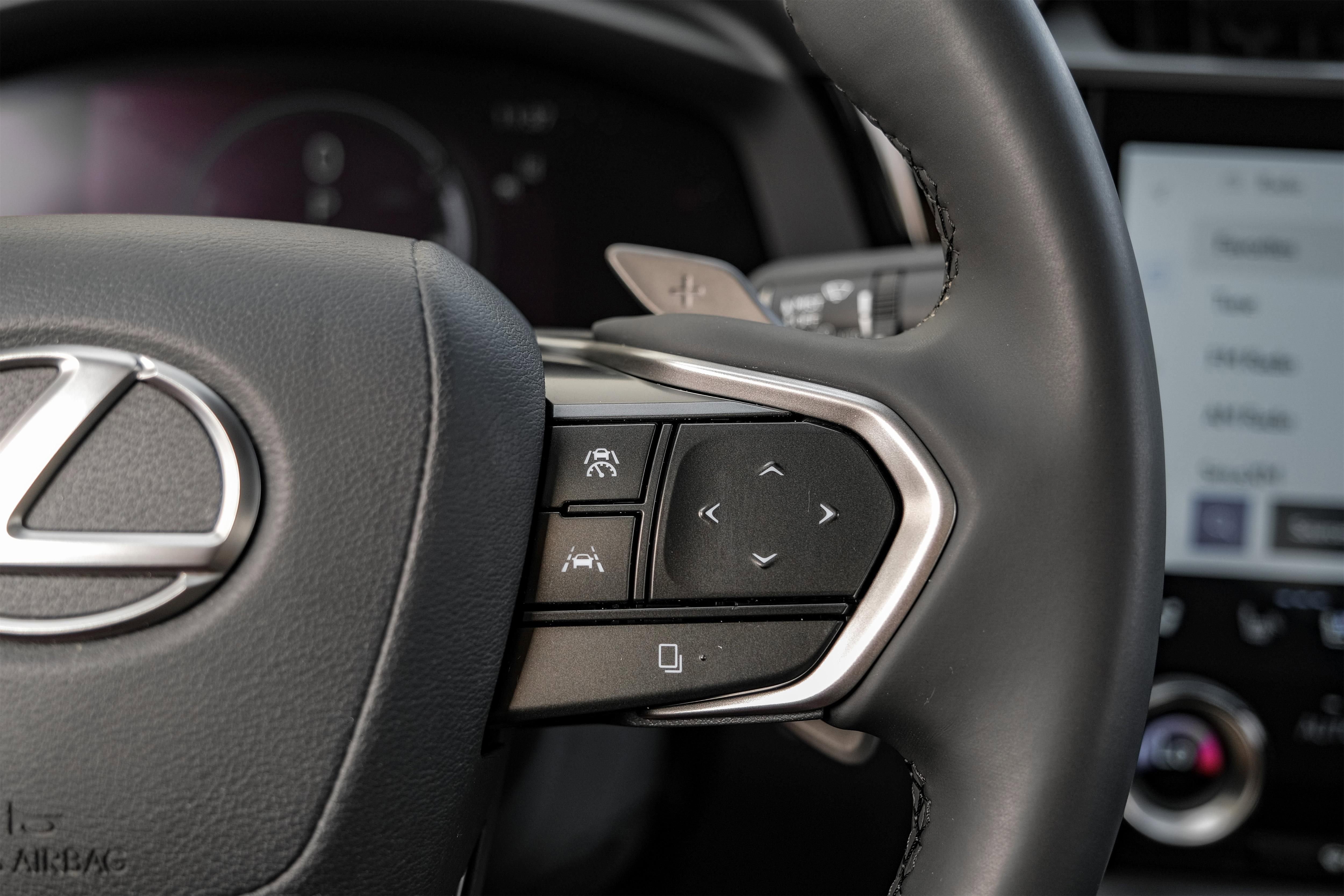 Used 2023 Lexus RZ 450e Premium w/ Technology Package image 17