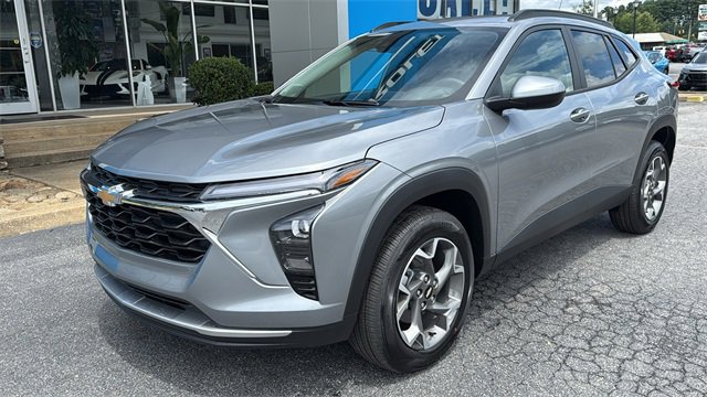 New 2025 Chevrolet Trax LT