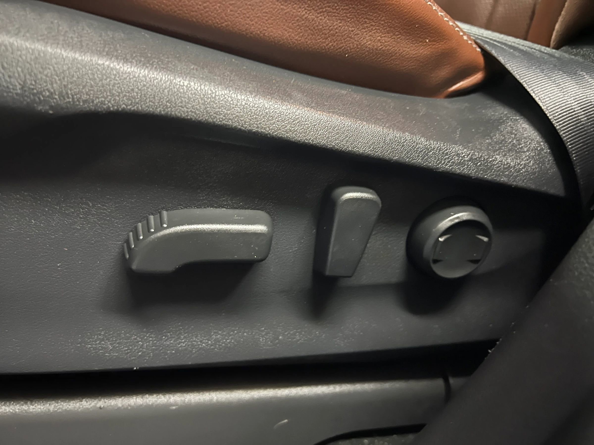 Used 2019 Subaru Ascent Touring w/ Popular Package #2 image 12