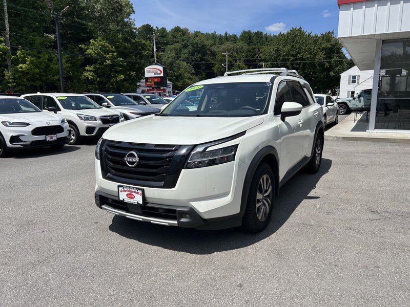 Used 2023 Nissan Pathfinder SL w/ Lighting Package (N92) AWD/4WD image 8