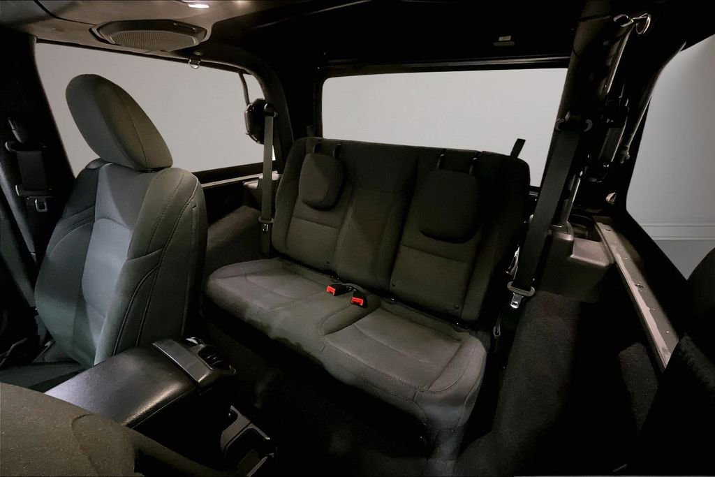 Used 2019 Jeep Wrangler Sport S image 22