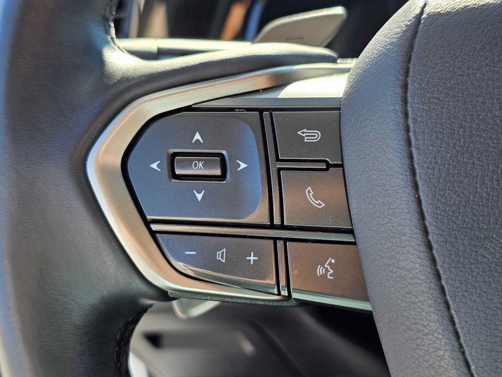 Certified 2025 Lexus NX 250 FWD image 28
