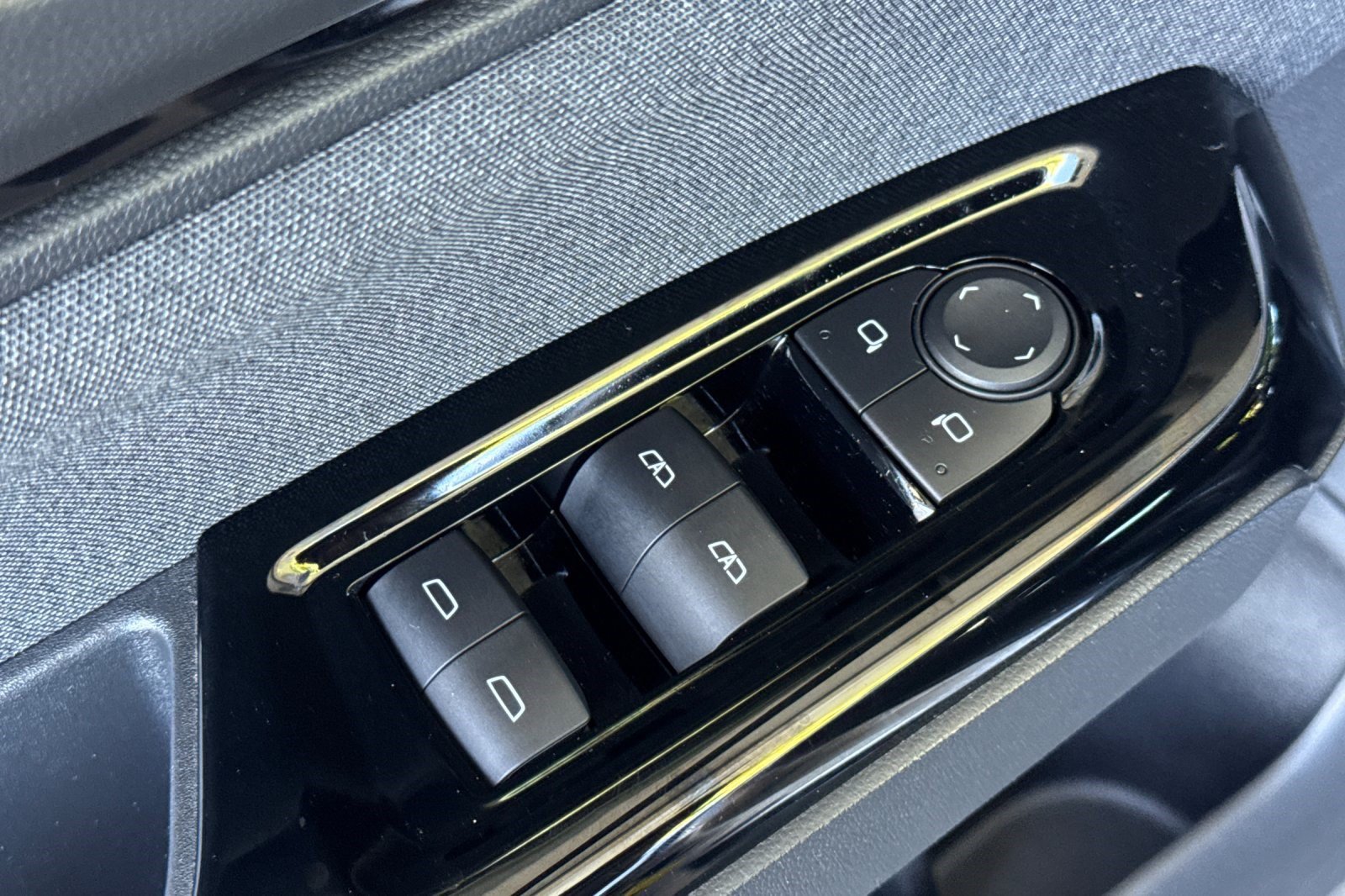 Used 2024 Honda Prologue EX image 14