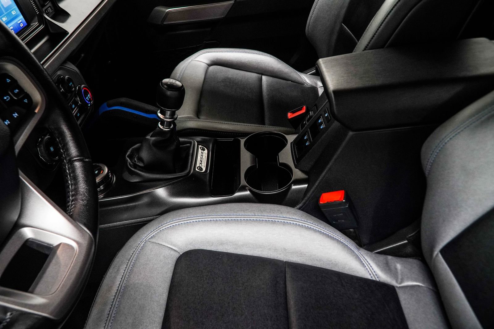 Used 2022 Ford Bronco Black Diamond image 17