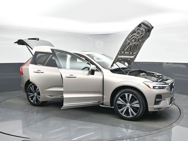 Used 2023 Volvo XC60 B5 Plus w/ Protection Package Premier image 52