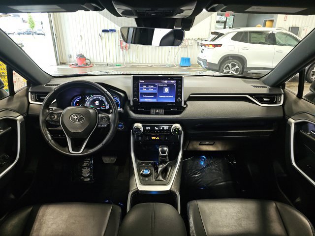 Used 2022 Toyota RAV4 XSE w/ XSE Grade Weather Package AWD/4WD image 32
