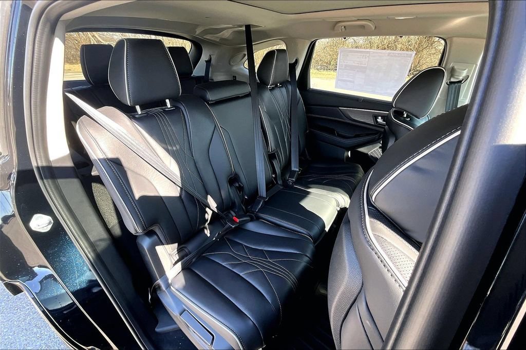 New 2026 Acura MDX w/ Advance Package AWD/4WD image 9