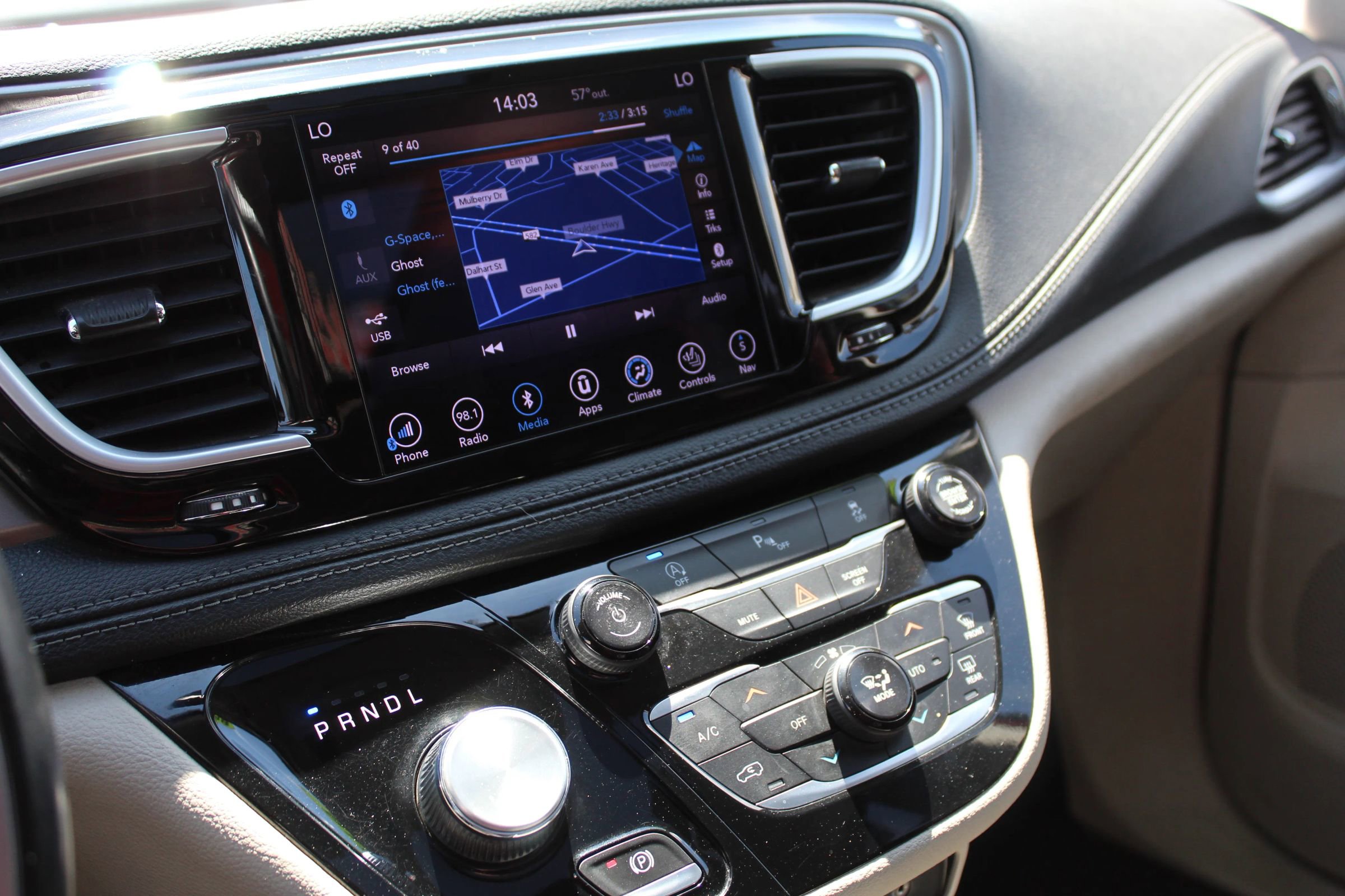 Used 2018 Chrysler Pacifica Limited FWD image 35