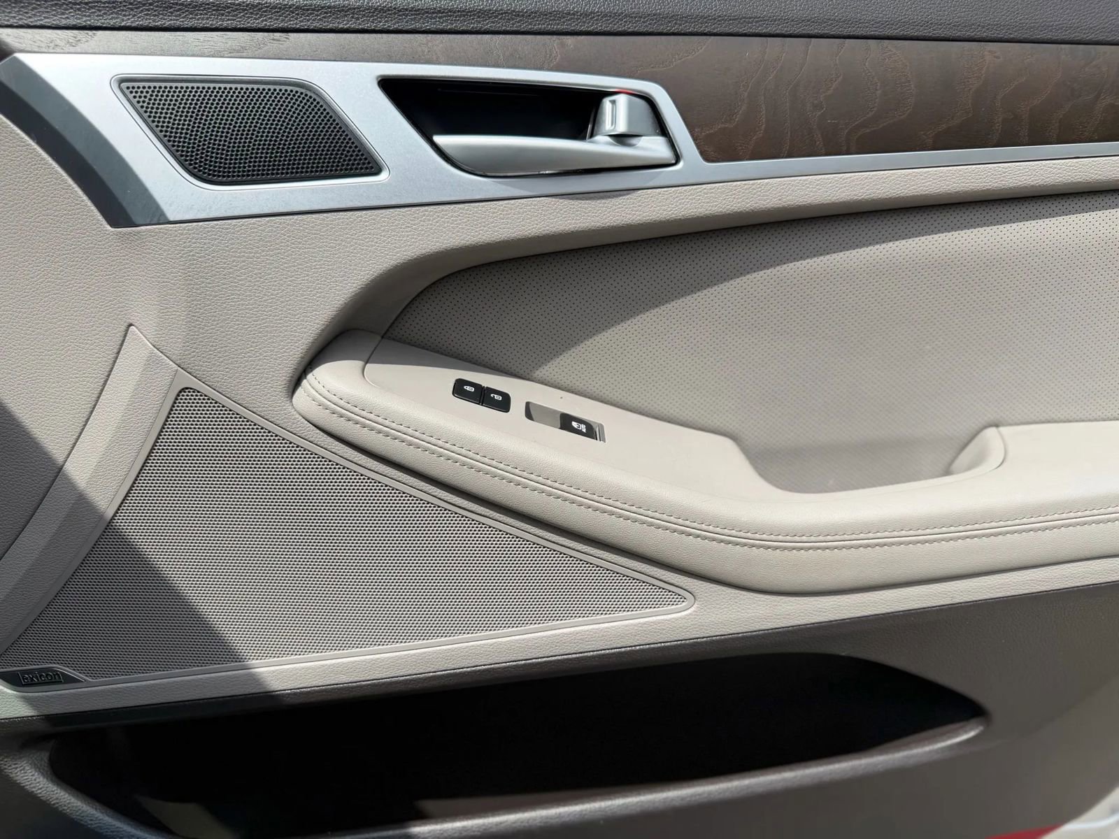 Used 2015 Hyundai Genesis 5.0 image 10