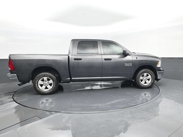 Used 2017 RAM 1500 ST w/ SXT Appearance Group AWD/4WD image 4