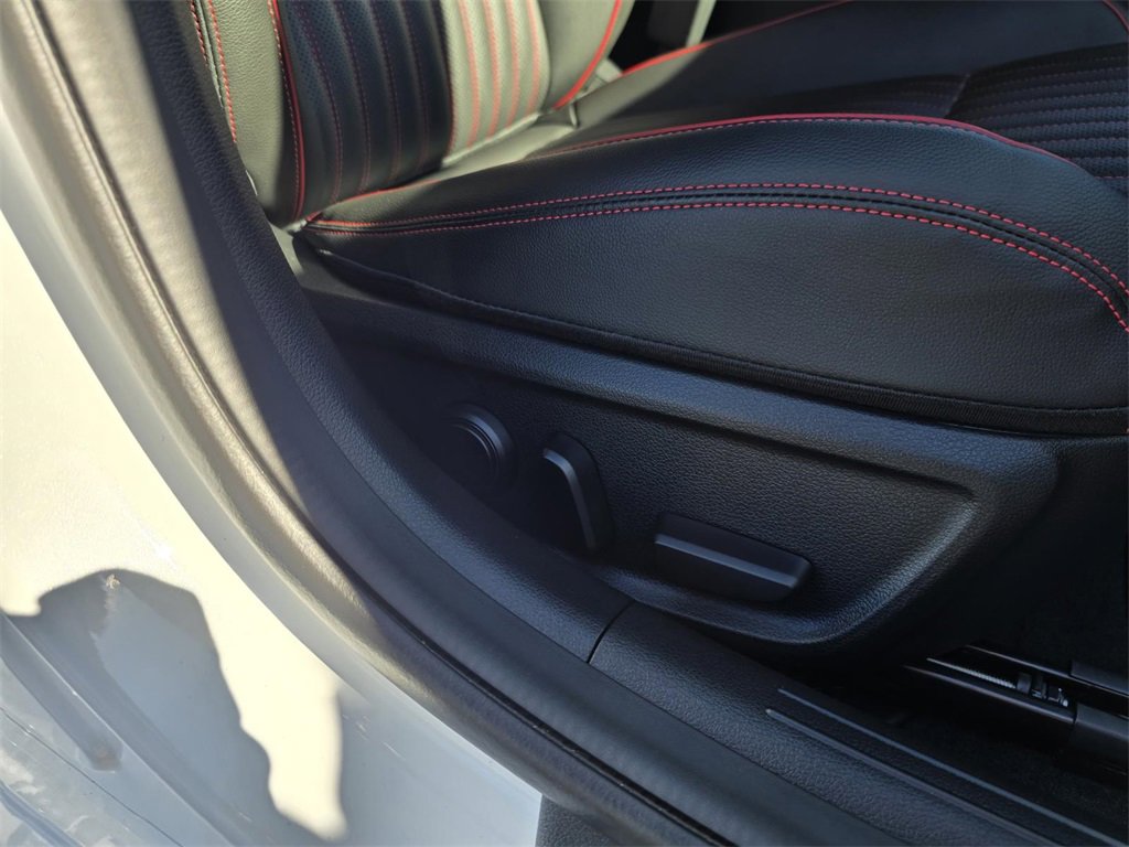 Used 2025 Genesis G70 3.3T Advanced image 30