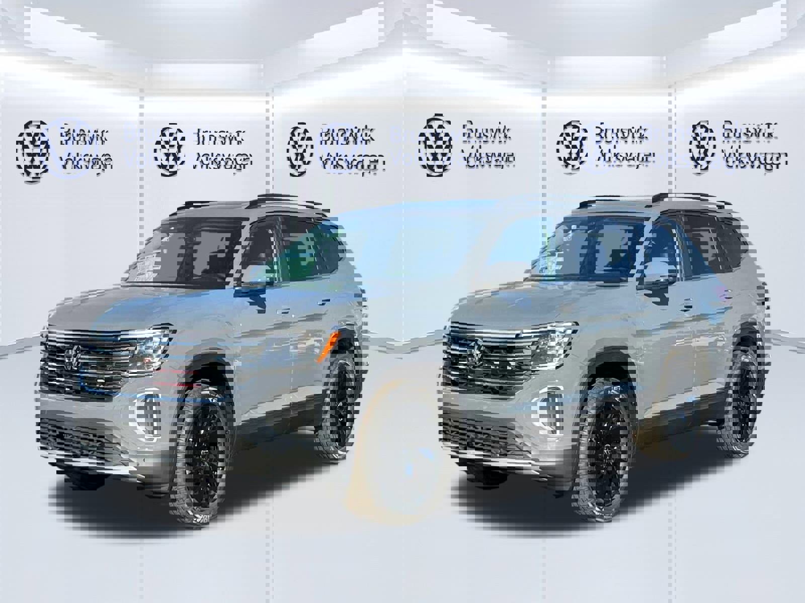 New 2026 Volkswagen Atlas SE image 1