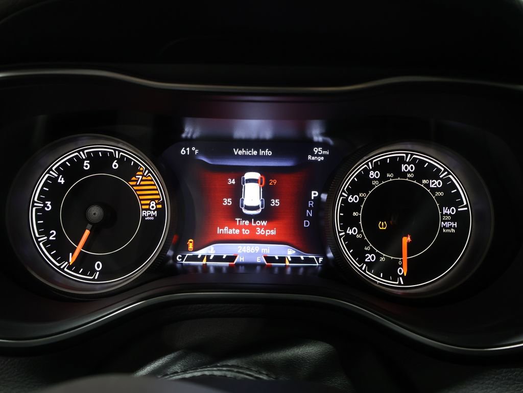 Certified 2021 Jeep Cherokee Latitude Lux w/ Comfort/Convenience Group image 45