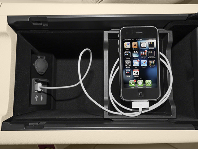 Used 2013 Lexus ES 300h w/ Luxury Pkg image 18