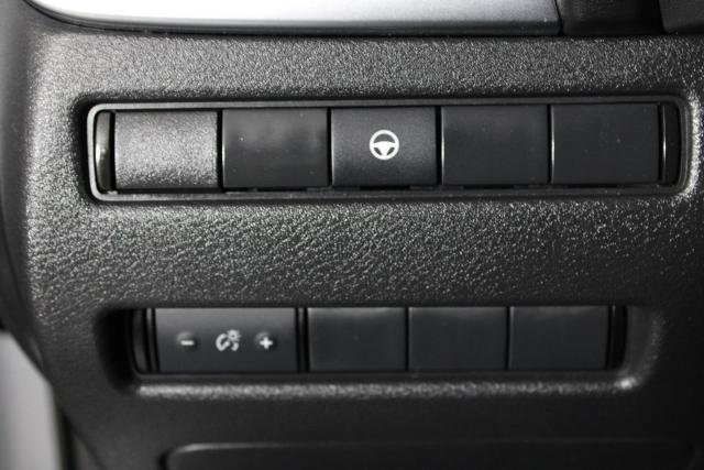 Certified 2021 Nissan Rogue SV image 24