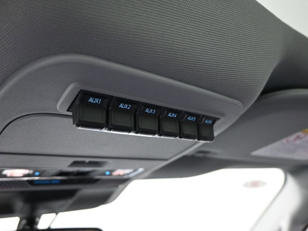 New 2026 Ford F350 Lariat w/ Black Appearance Package image 27