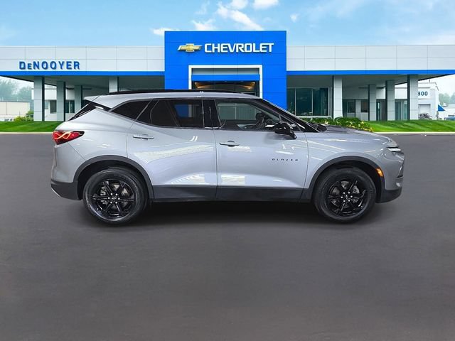 Used 2024 Chevrolet Blazer LT w/ Convenience Package AWD/4WD image 9