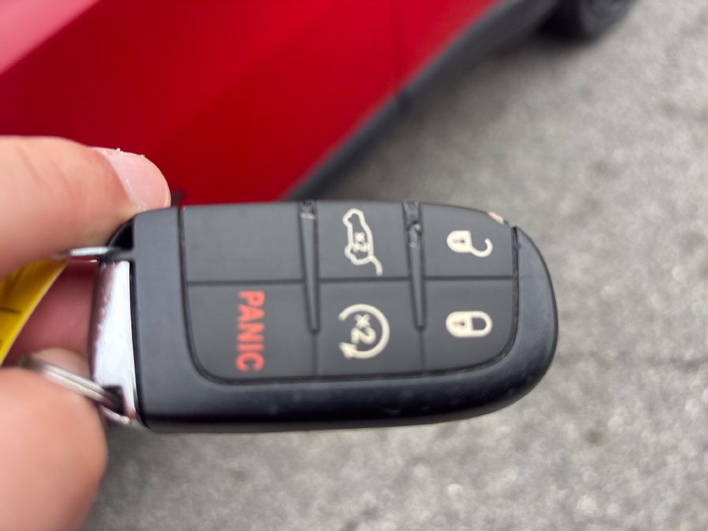 Used 2023 Jeep Compass Latitude w/ Sun and Sound Group AWD/4WD image 34