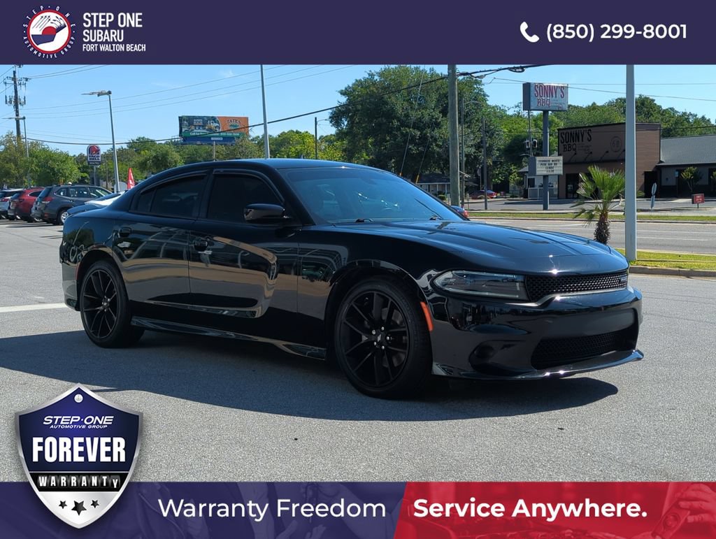 Used 2022 Dodge Charger R/T w/ Plus Group RWD image 9