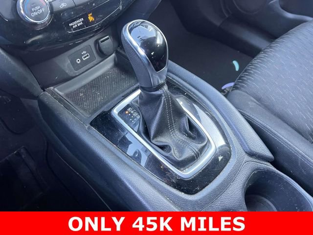Used 2018 Nissan Rogue SV image 18