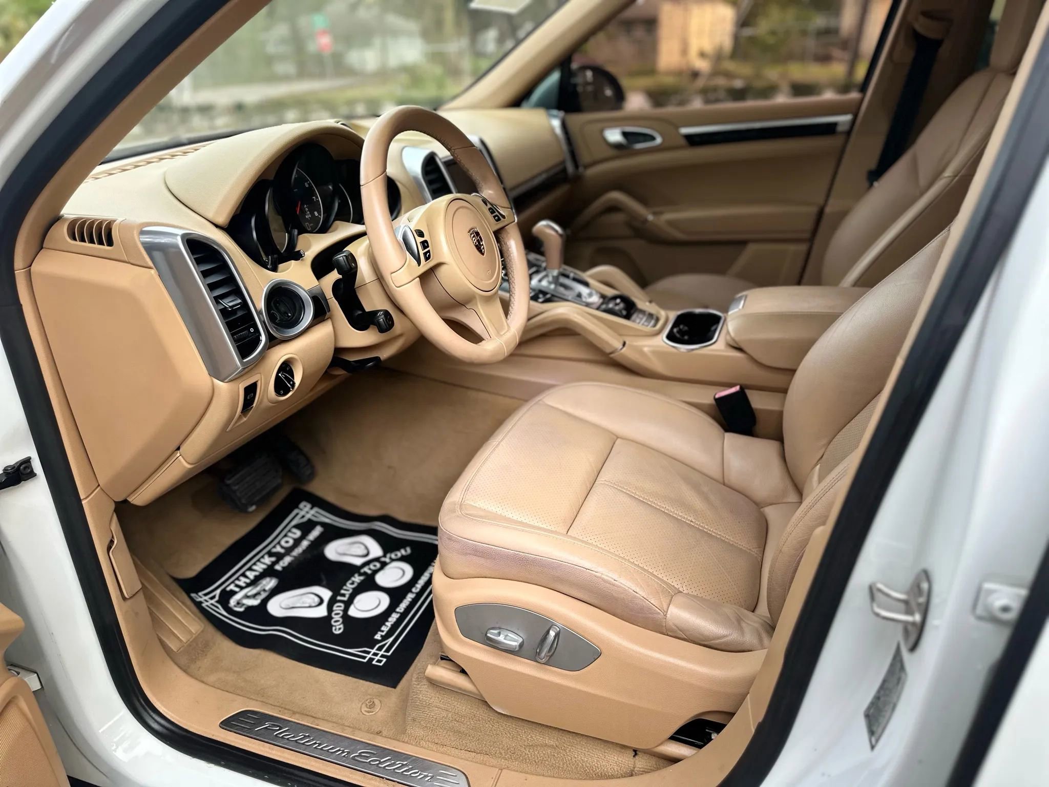 Used 2014 Porsche Cayenne Platinum Edition image 10