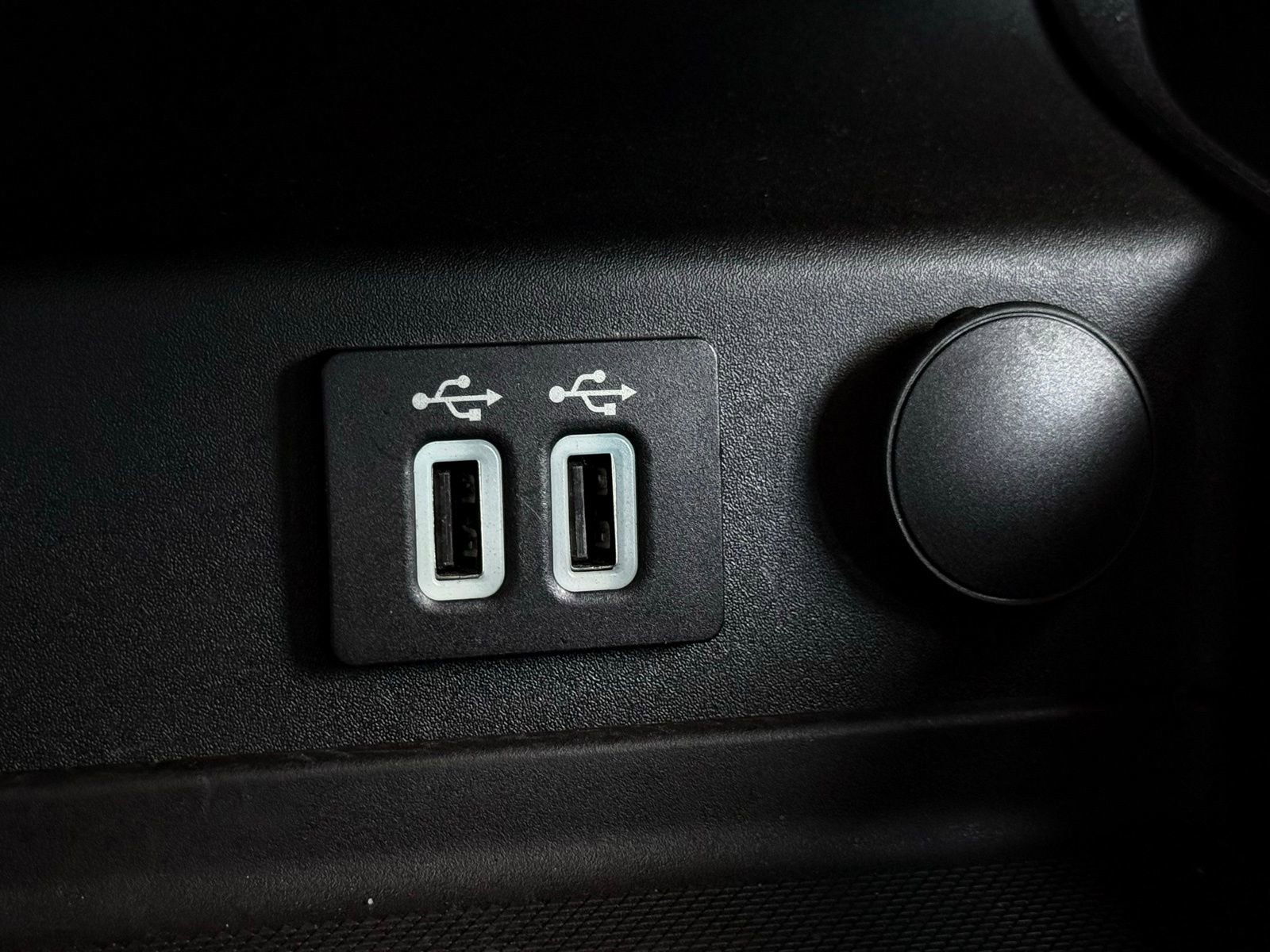 Used 2019 Ford Fusion SE image 40