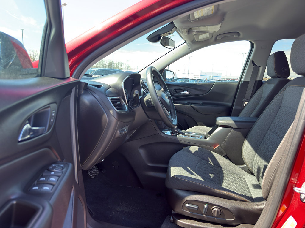 Used 2023 Chevrolet Equinox LT AWD/4WD image 11