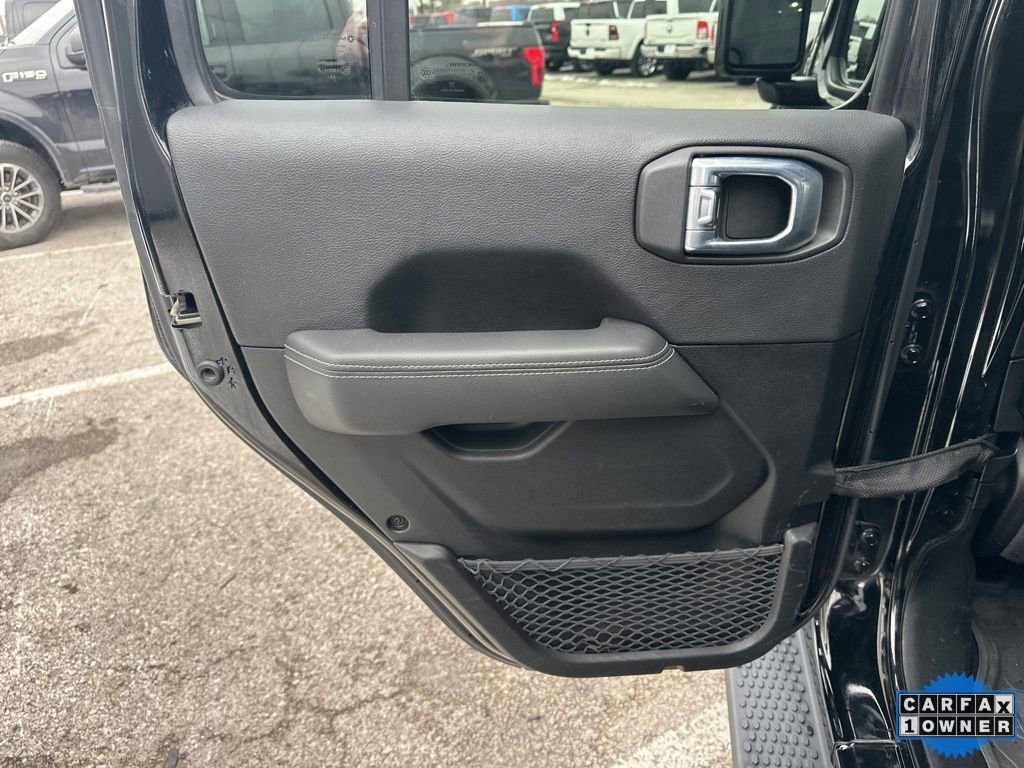 Used 2021 Jeep Wrangler Unlimited Sahara AWD/4WD image 38