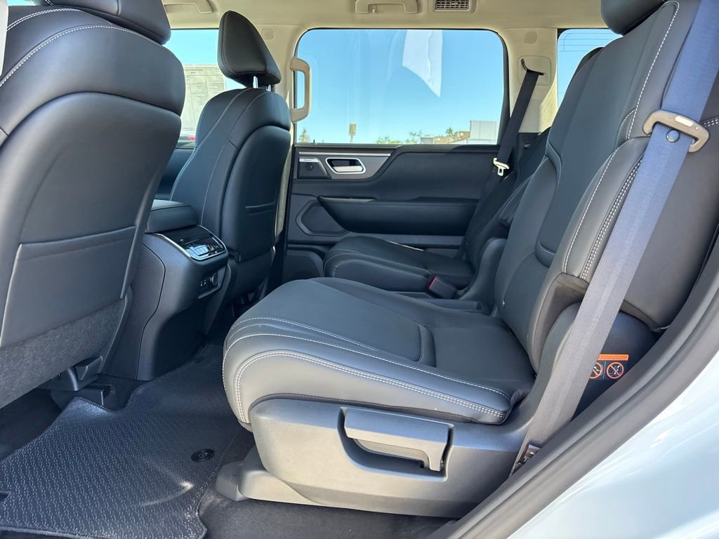 New 2026 INFINITI QX80 Pure image 8