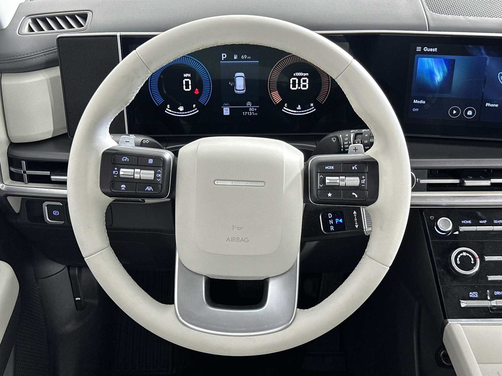 Certified 2025 Hyundai Santa Fe SE image 13