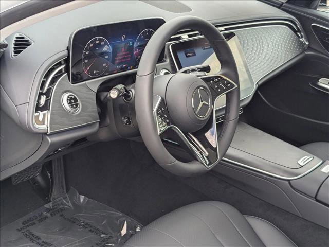 New 2025 Mercedes-Benz E 350 4MATIC Sedan image 3