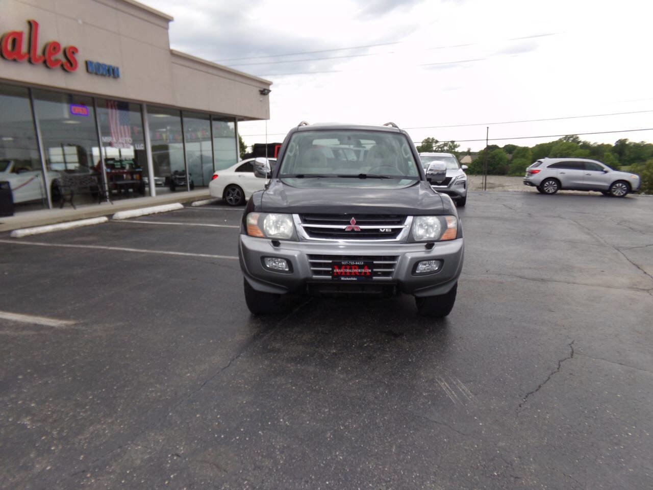 Used 2002 Mitsubishi Montero Limited image 2