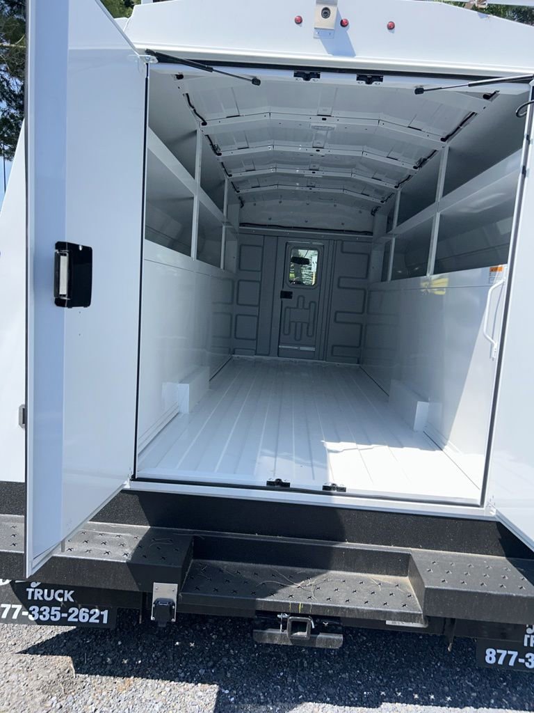 New 2024 Ford E-450 and Econoline 450 Super Duty w/ Power Windows & Locks Group image 10