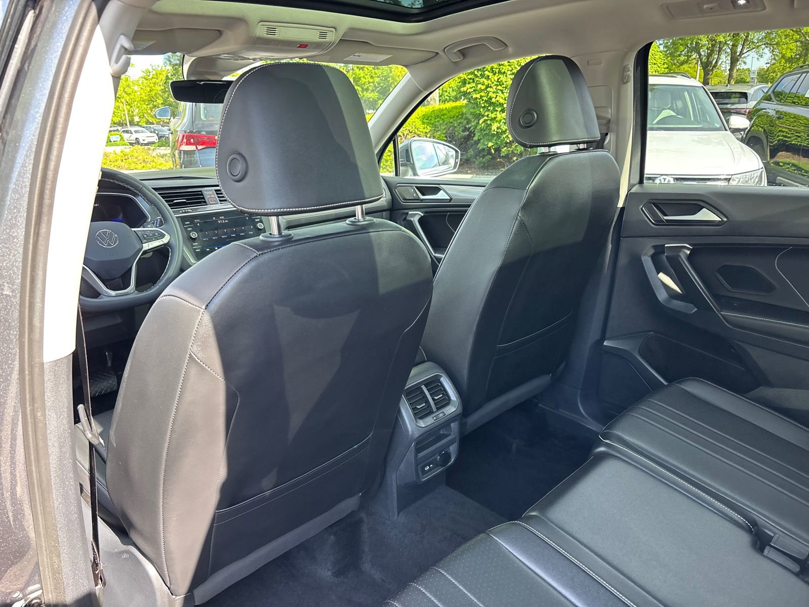 Certified 2024 Volkswagen Tiguan SE AWD/4WD image 27