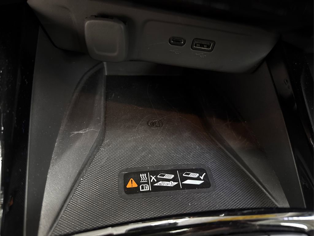 Used 2024 Chevrolet Trax ACTIV w/ Sunroof Package image 37