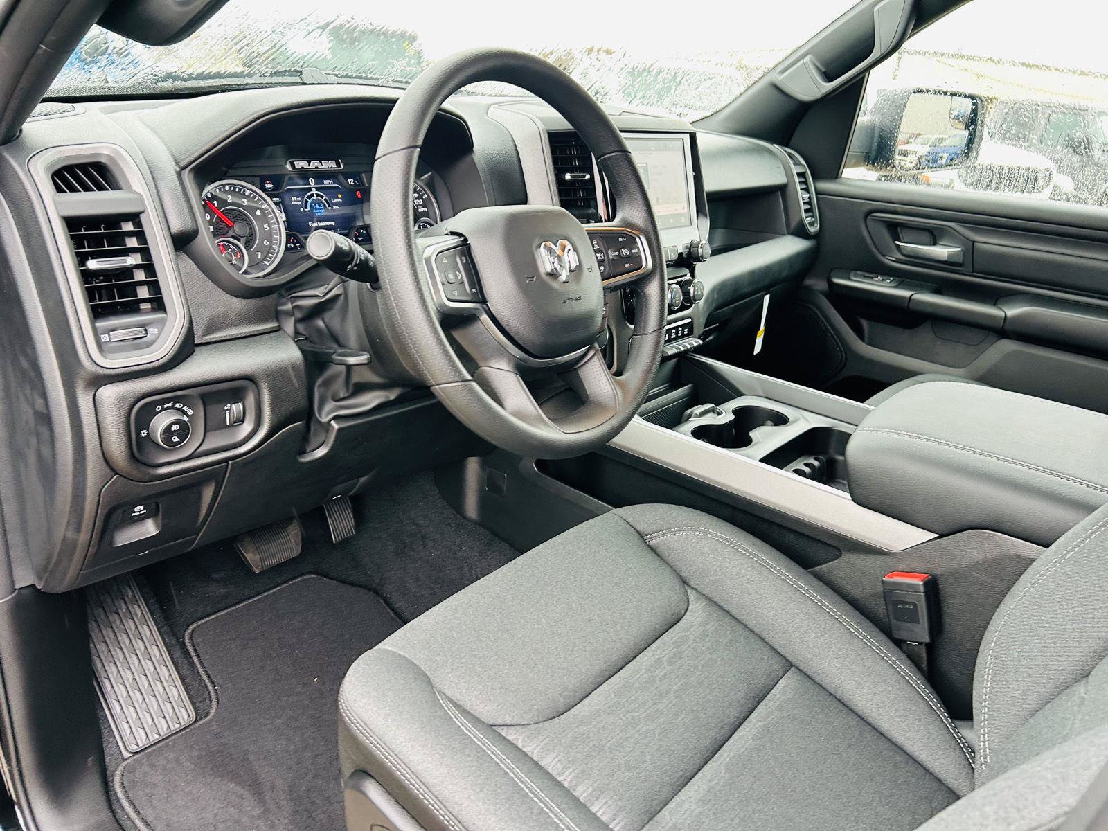New 2027 RAM 1500 Express AWD/4WD image 13